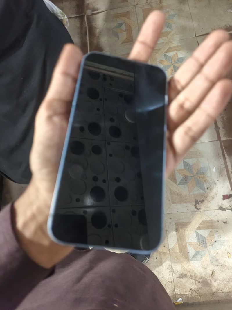 Apple iPhone 14 5