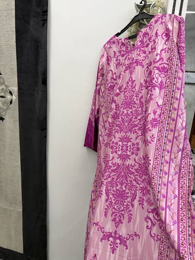 Selling 2 Silayi pret kaftans Never worn