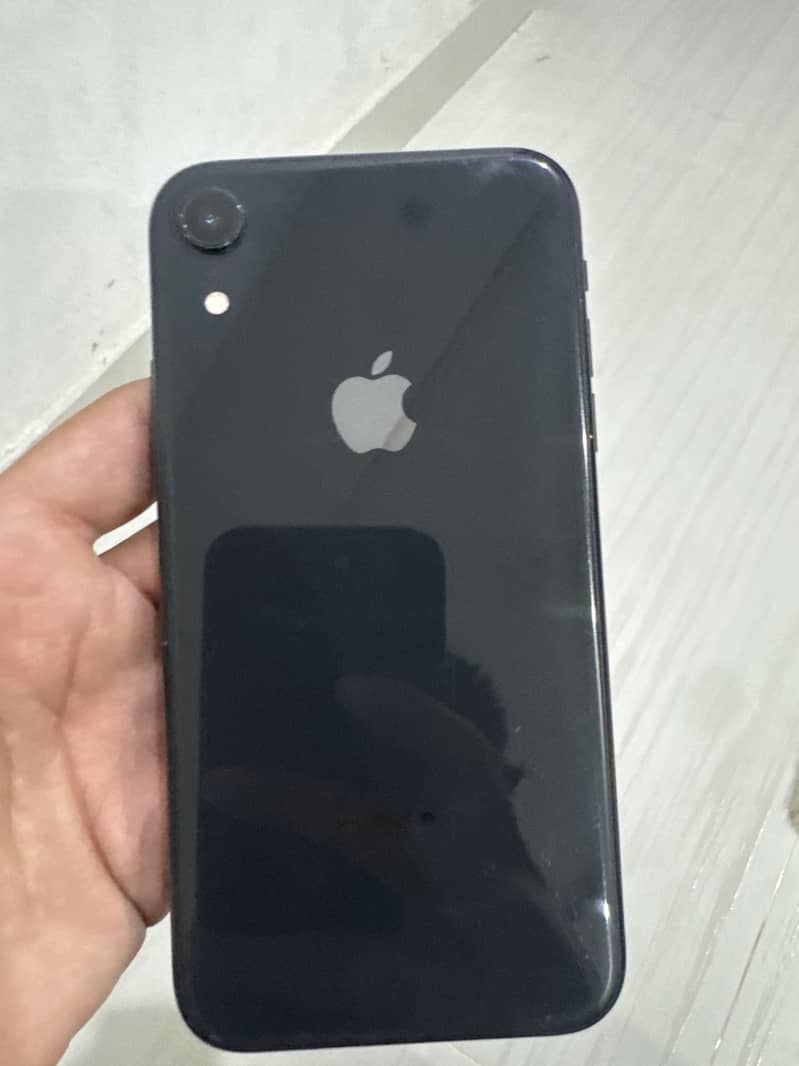 Apple iPhone XR 0