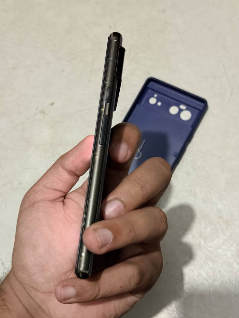 Google Pixel 6 4