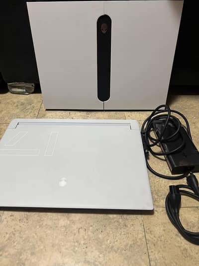 Alienware X7 R2 RTX 3080ti 16gb i9 12900HK DDR5 Ram 64 GB 4tb