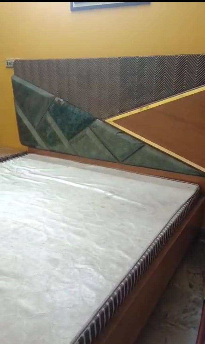 bed-wardrobe-dressing table full bedroom set 0