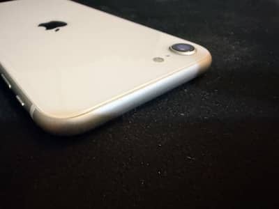 Apple iPhone SE