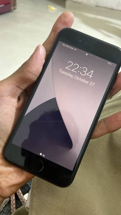 Apple iPhone 7