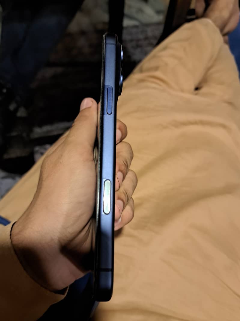 Apple iPhone 17 Pro Max 5