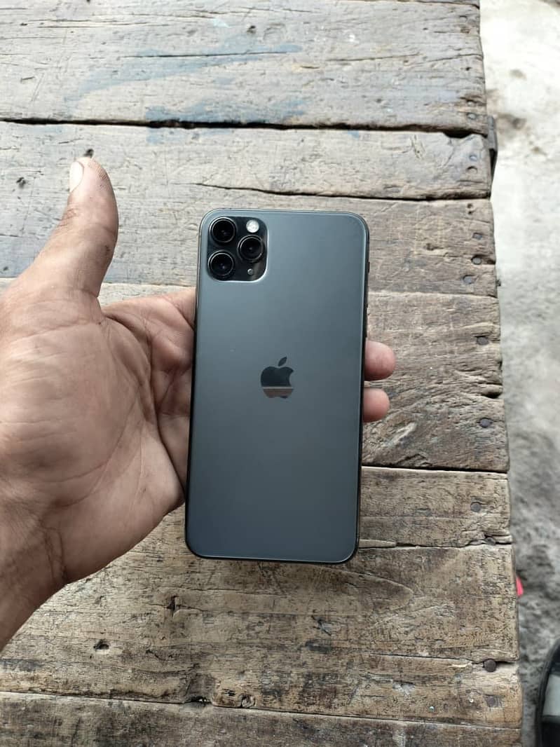 Apple iPhone 11 0