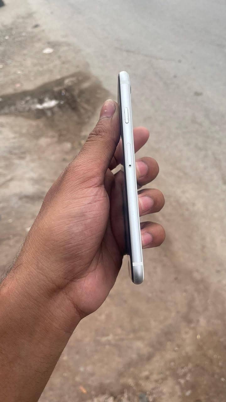Apple iPhone SE 4