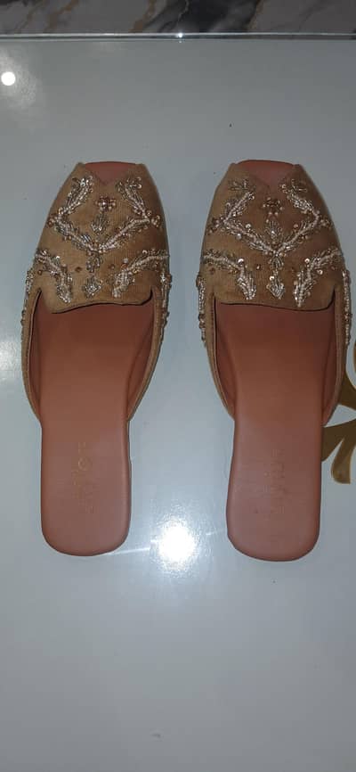 Beautiful Embroidered Khussa for Women – Worn Only Once