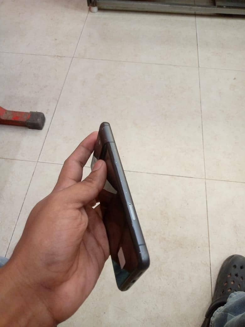 Google Pixel 8 4
