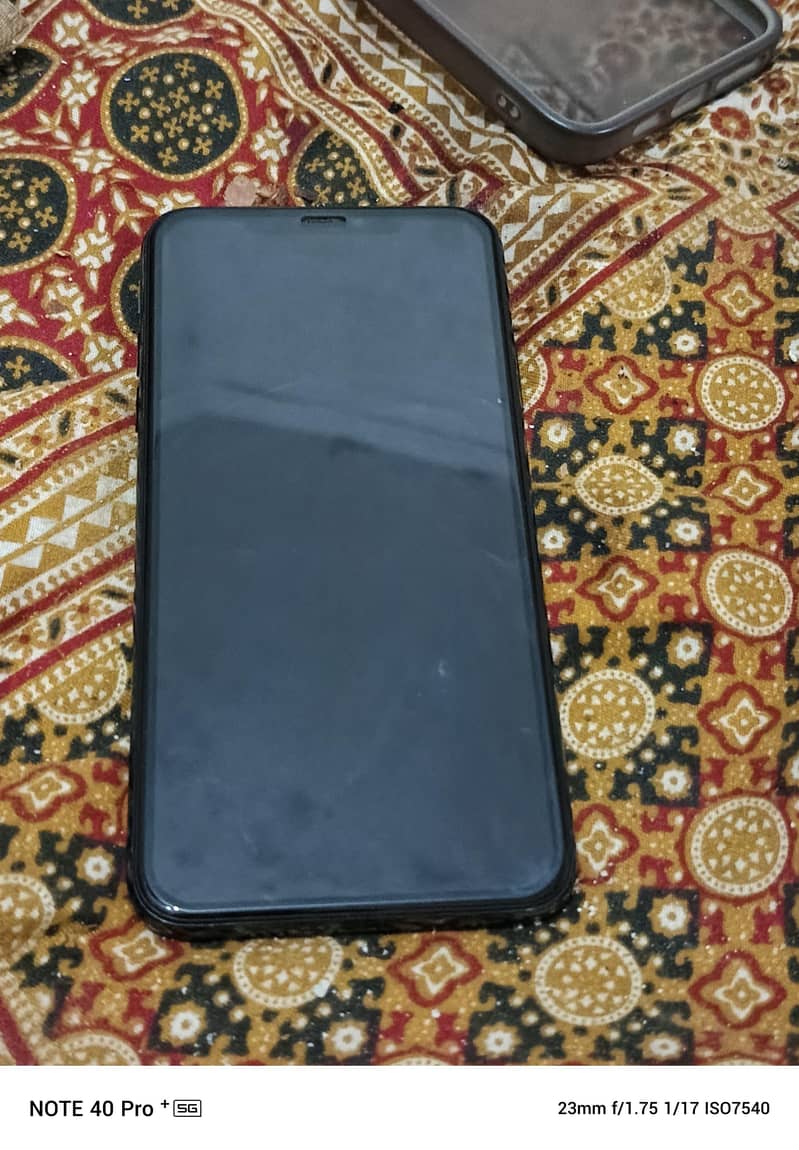 Apple iPhone 11 Pro Max 1