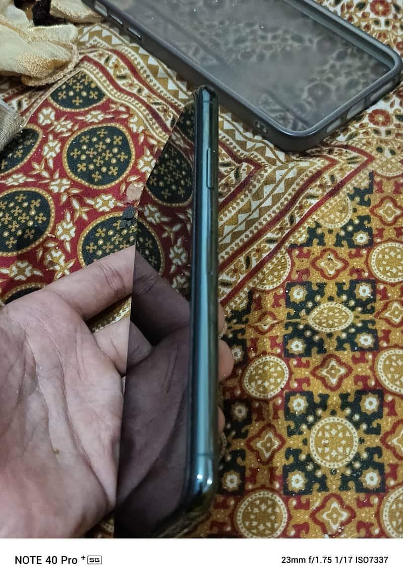 Apple iPhone 11 Pro Max 5