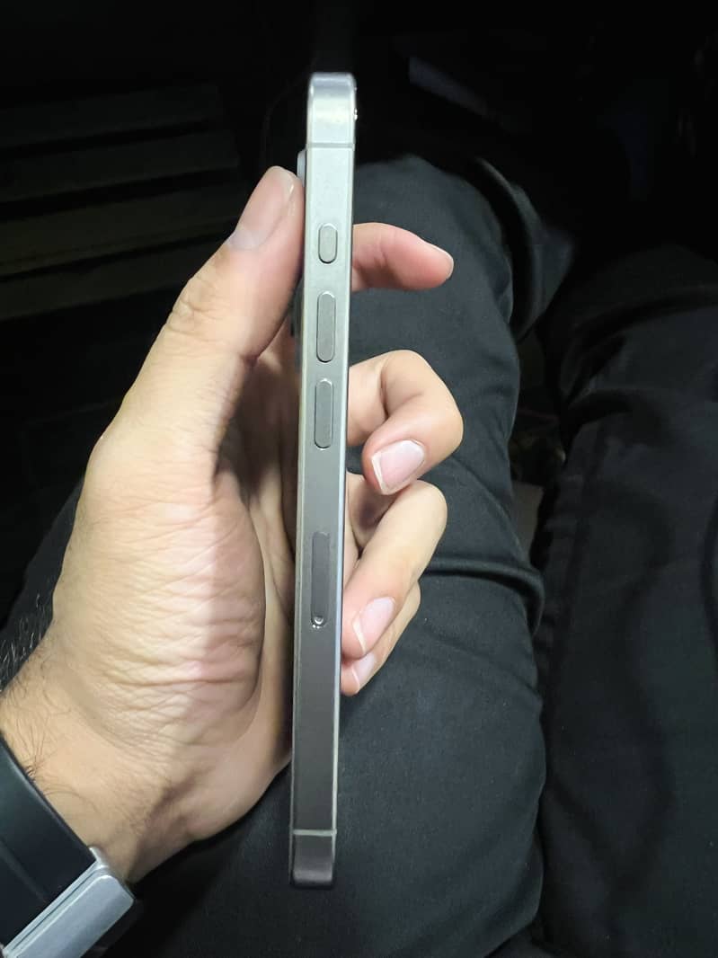 Apple iPhone 15 Pro 5