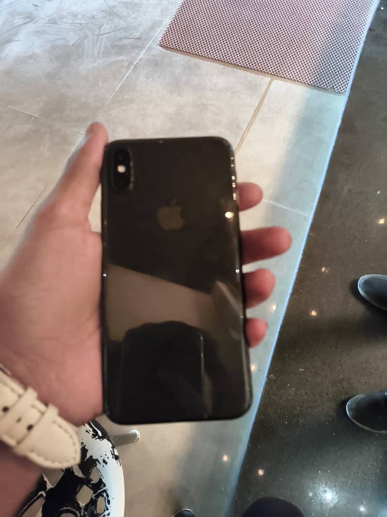 Apple iPhone X 1