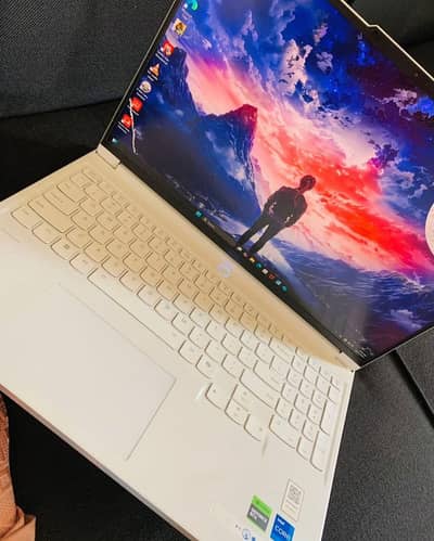 Lenovo Legion 7i – Gaming Monster | RTX 4070 | 32GB RAM | 1TB SSD