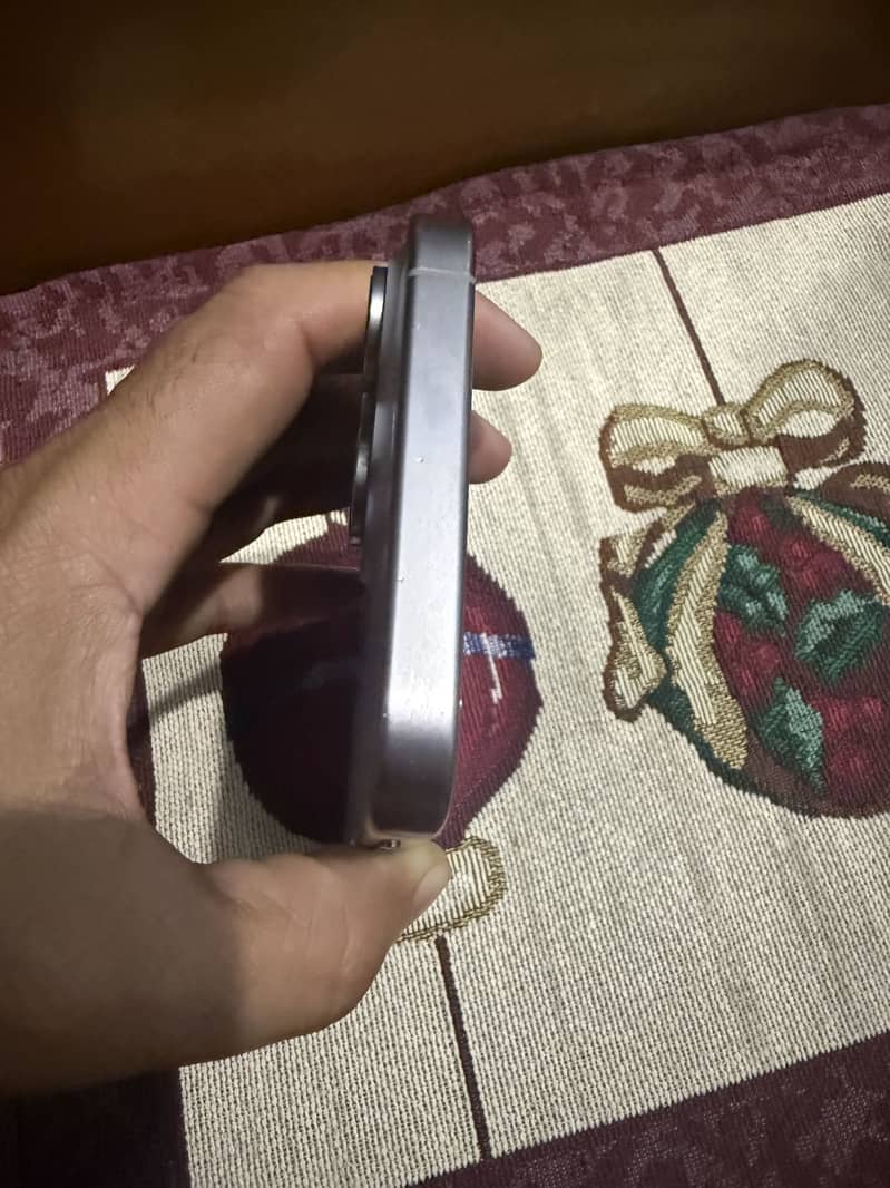 Apple iPhone 15 Pro Max 1