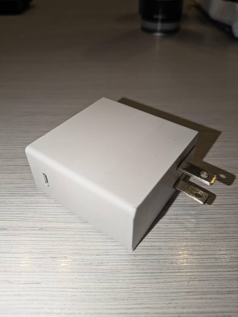 Google Pixel Original 45 W USB-C Adapter - Fast Charger 0