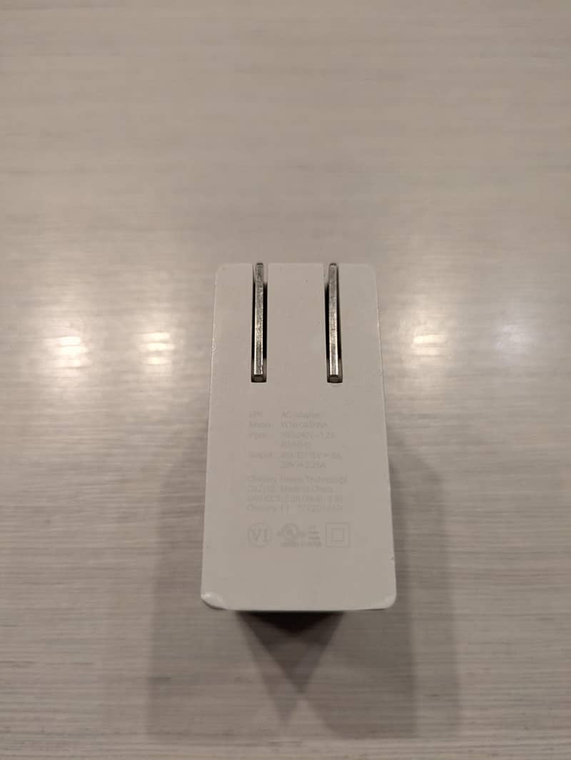 Google Pixel Original 45 W USB-C Adapter - Fast Charger 1