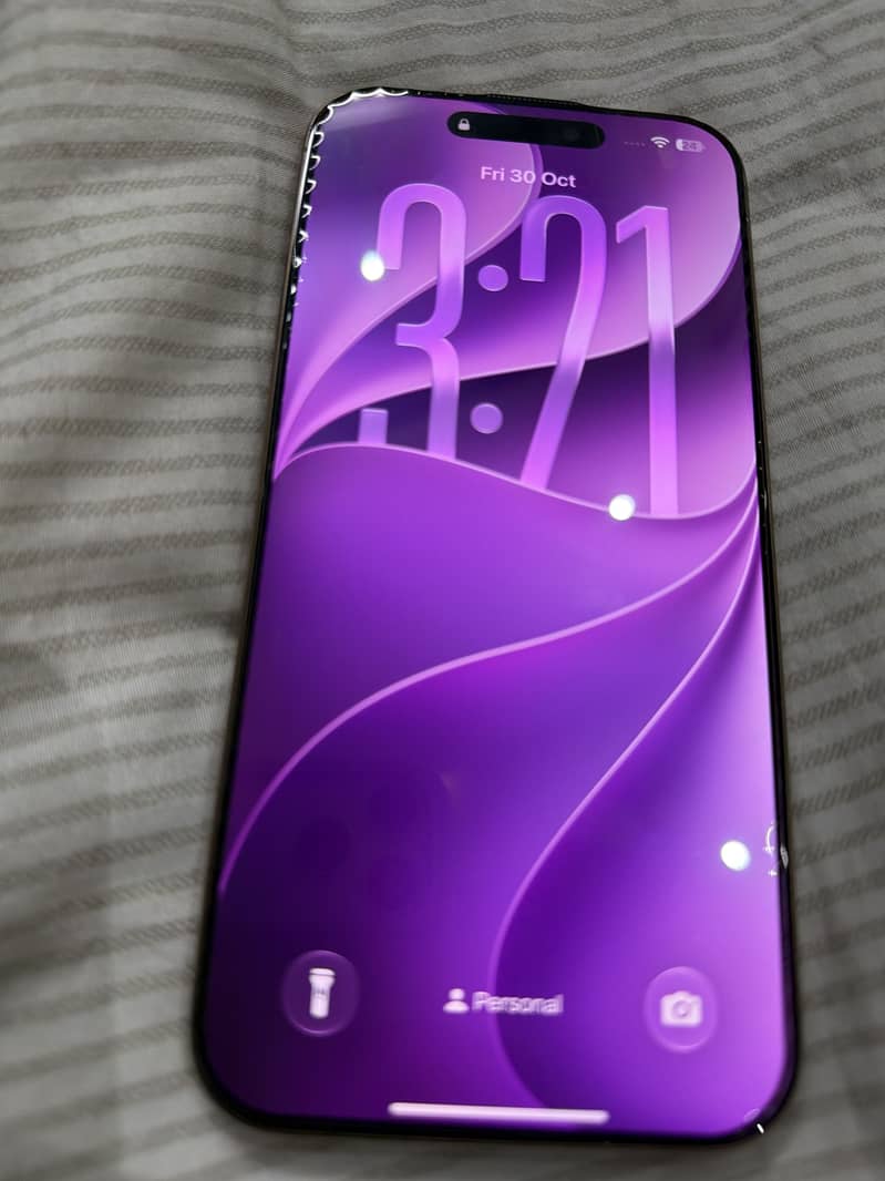 Apple iPhone 16 Pro Max 4