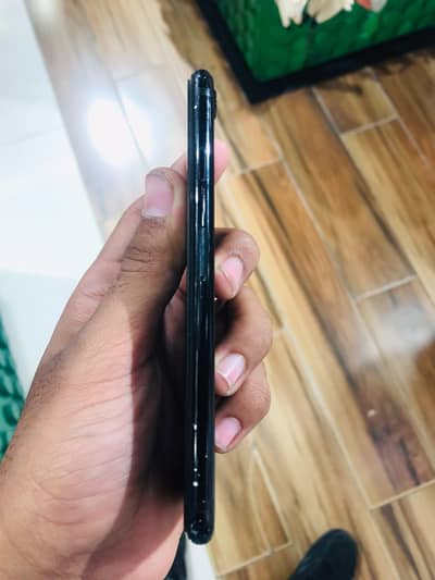 Apple iPhone 7