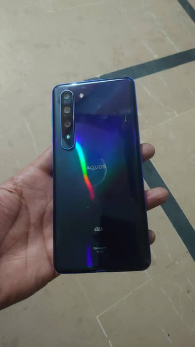Sharp Aquos R5G