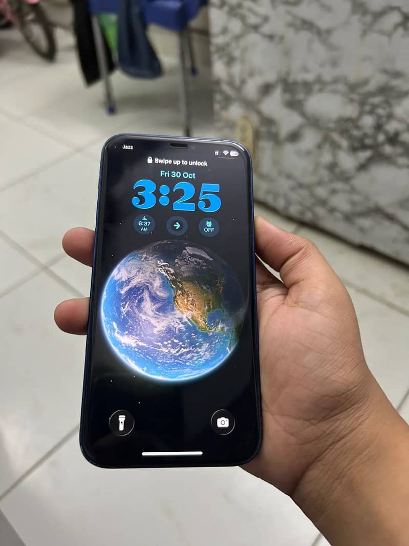 Apple iPhone 12 1