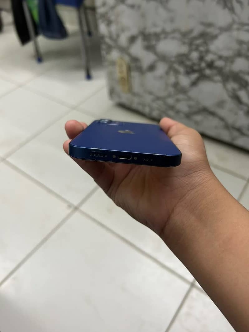 Apple iPhone 12 5