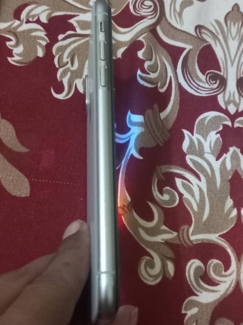 Apple iPhone X 3