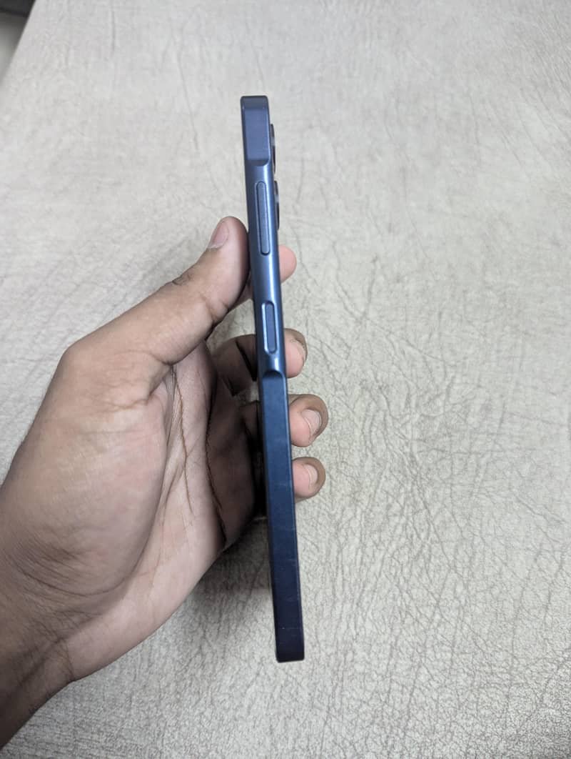 Samsung Mobile A06 7