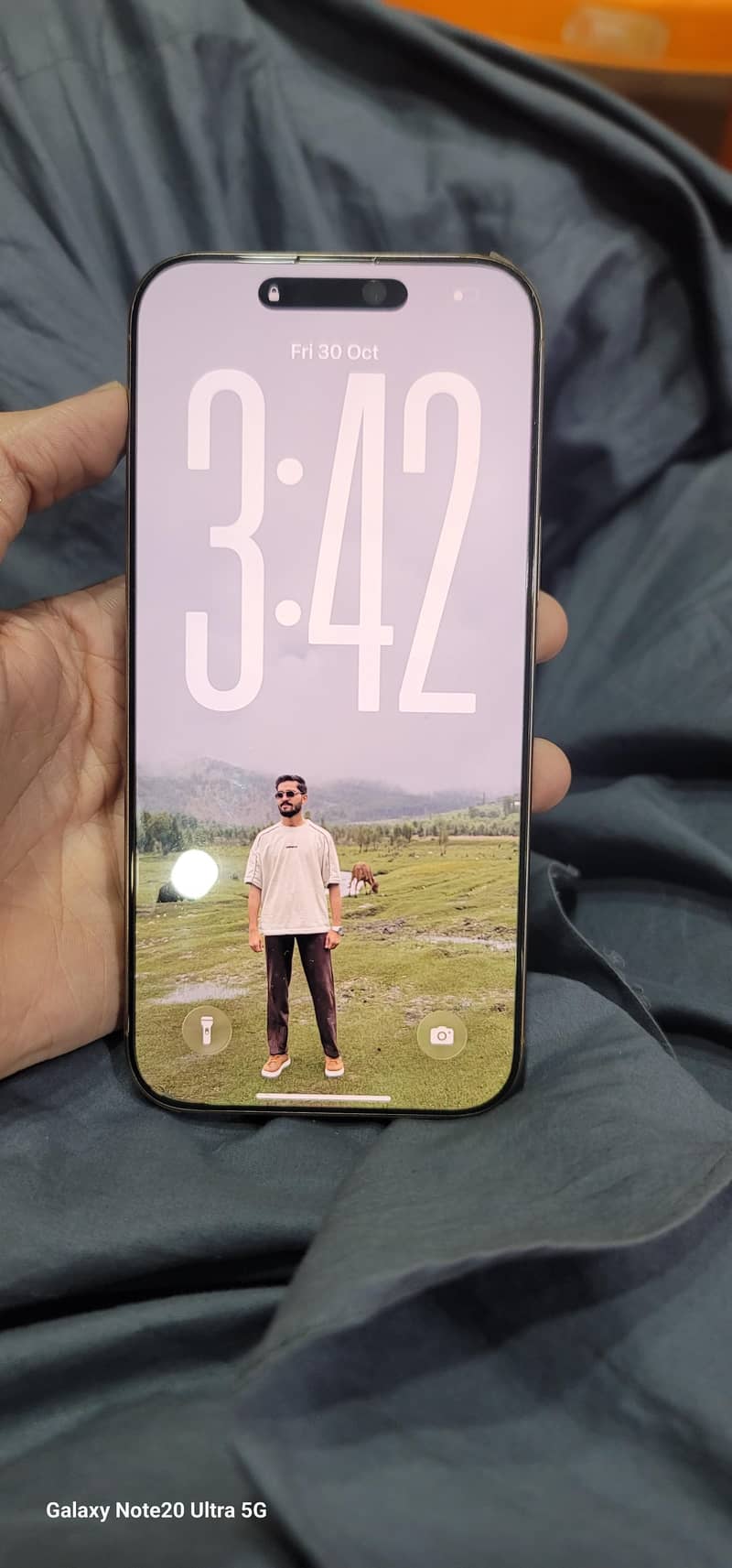 Apple iPhone 16 Pro Max 8