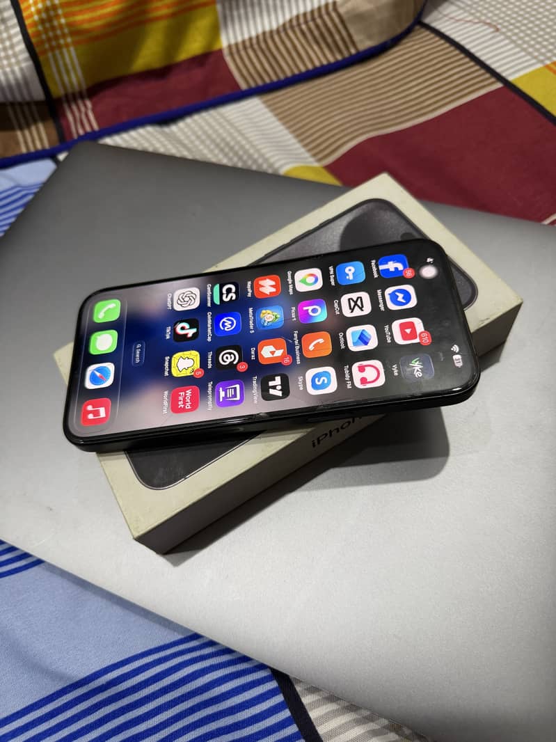 Apple iPhone 15 Pro Max 1