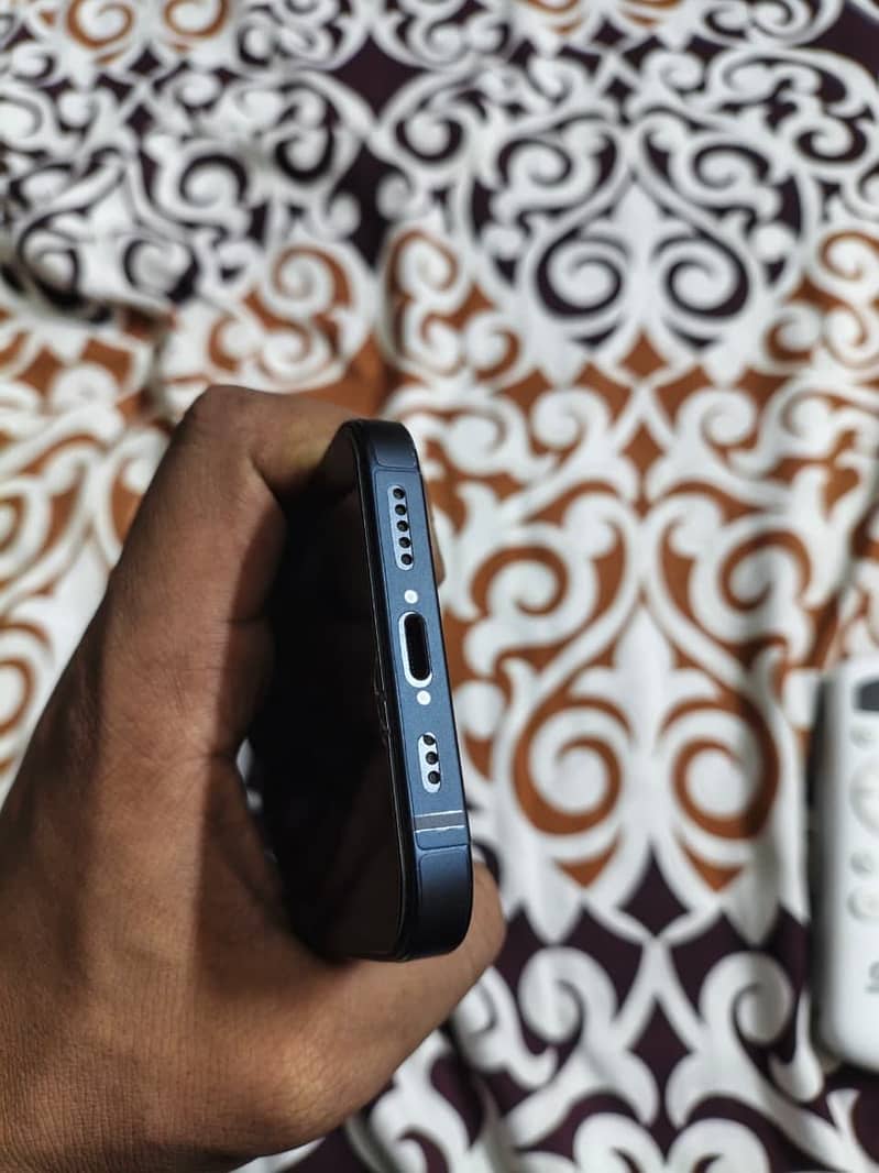 Apple iPhone 14 5
