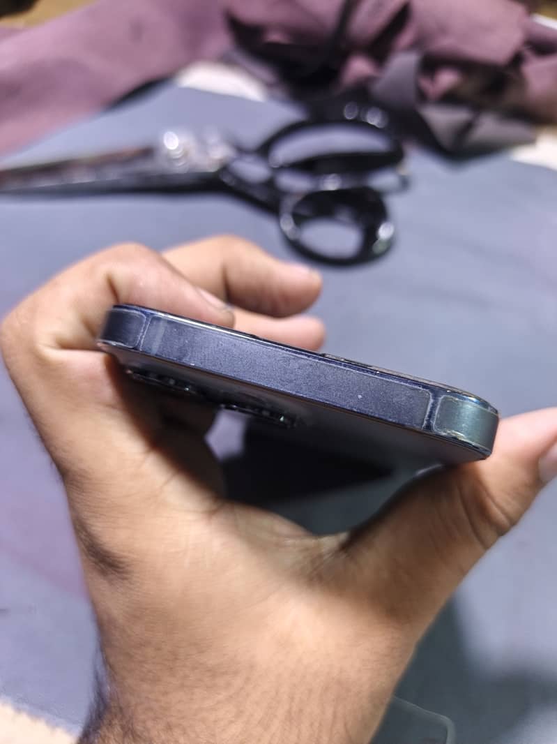 Apple iPhone 13 Pro 1