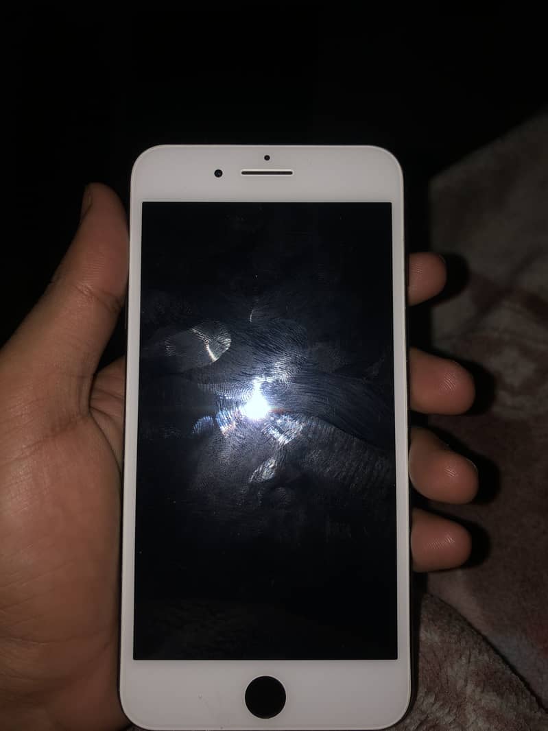 Apple iPhone 7 Plus 0
