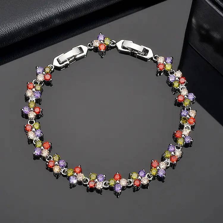 colour full and chamming bracelet 1