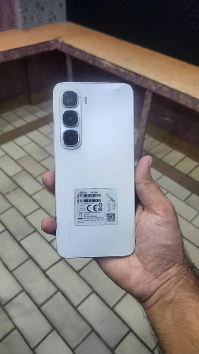 Infinix Hot 60i12/128 with box