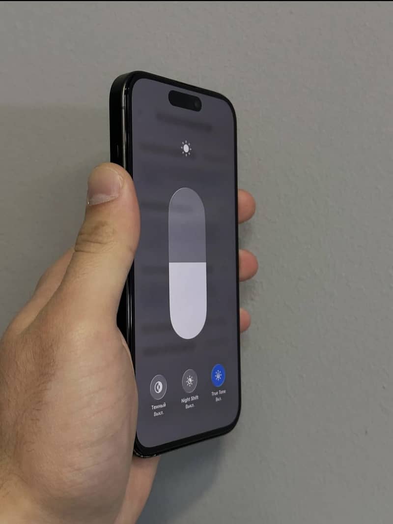 Apple iPhone 15 Pro 4