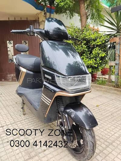revoo a12 in warranty available contact me at mob #0300-4142432