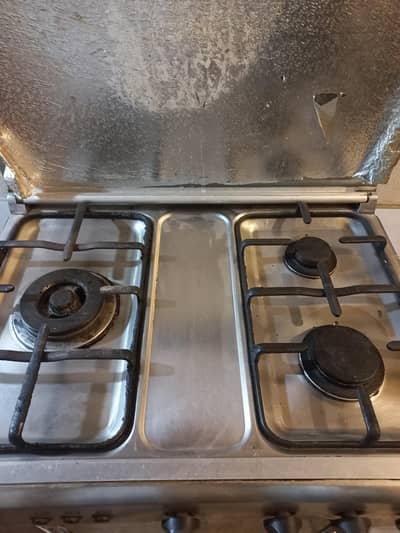 Kitchen Stove with grill