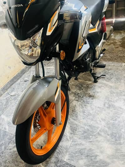 Honda CB 150F