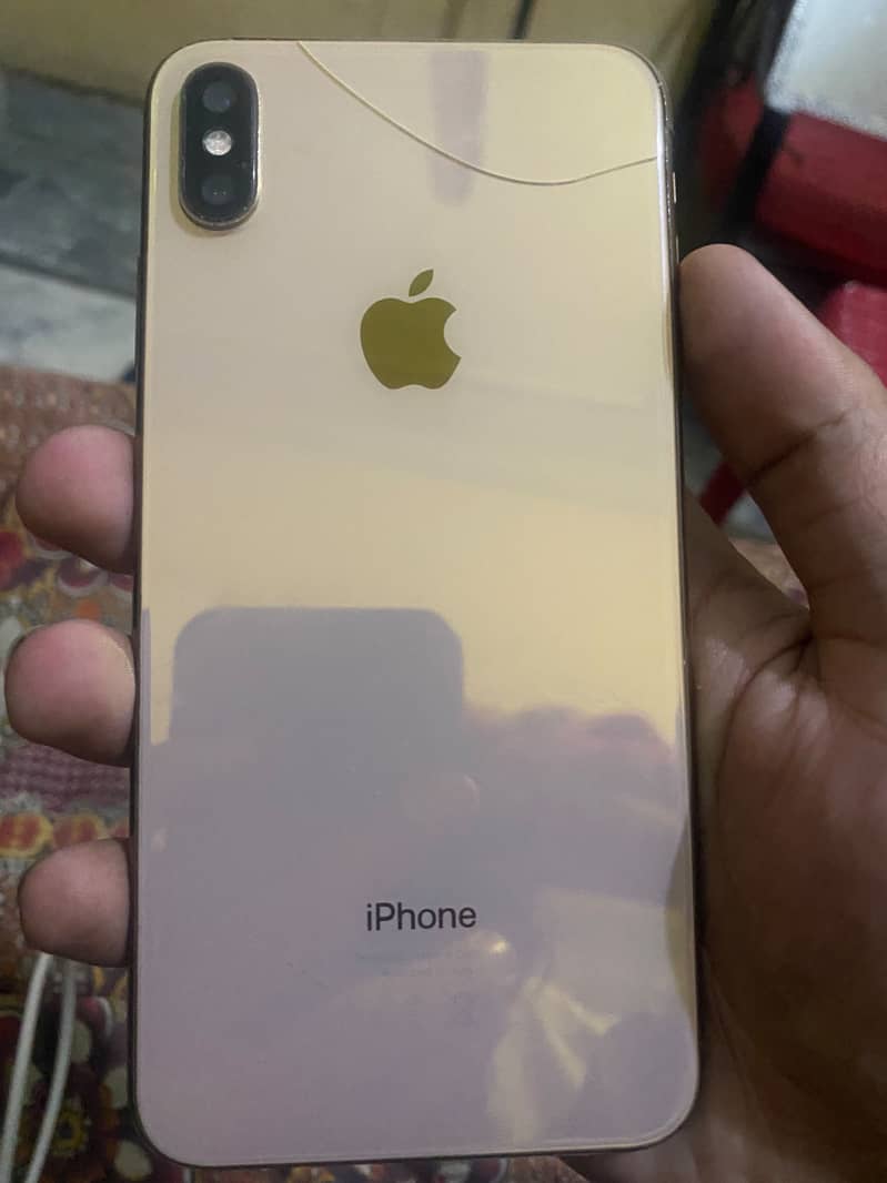 Apple iPhone XS Max 4