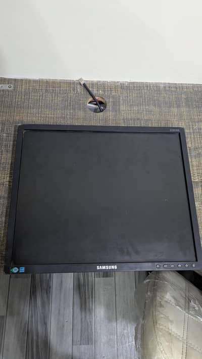 Samsung 19 inch LCD