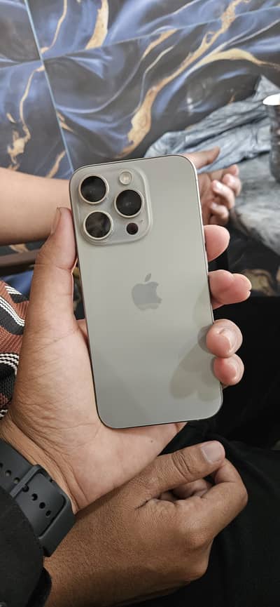 Apple iPhone 15 Pro 256 GB ,SimTime Available.