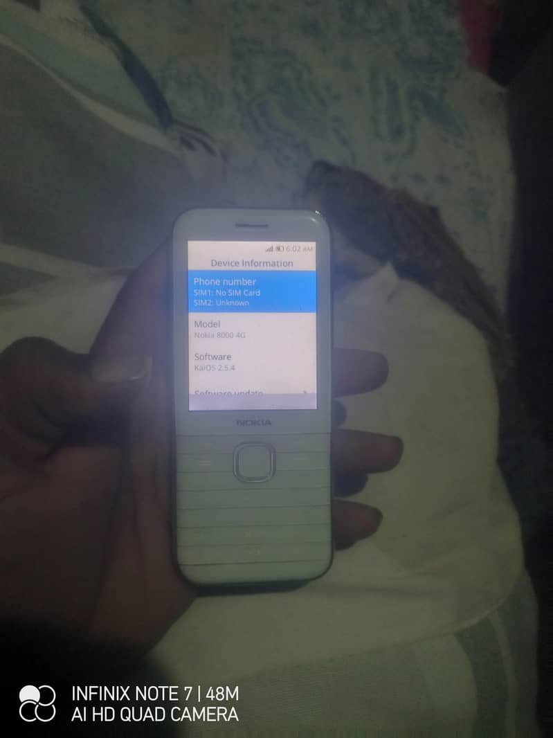 Nokia 8000 1