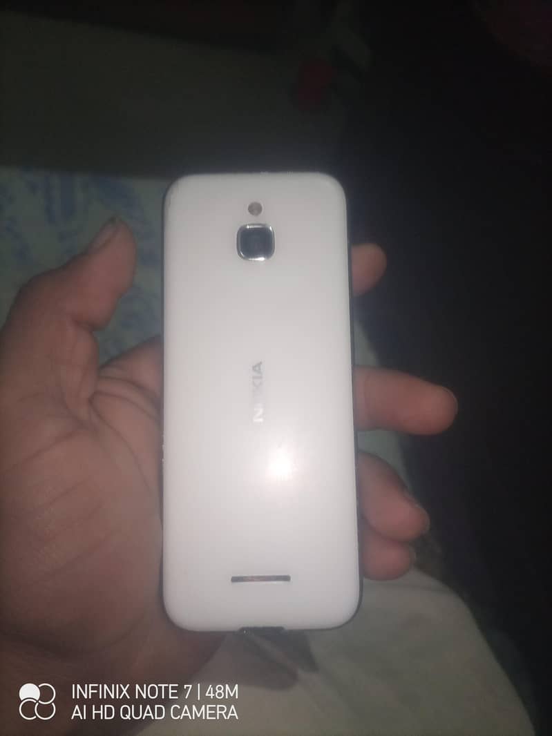 Nokia 8000 7