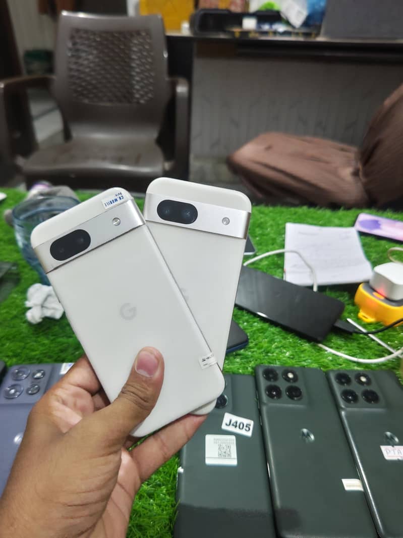 Google Pixel 8a.  0322/6205293 0