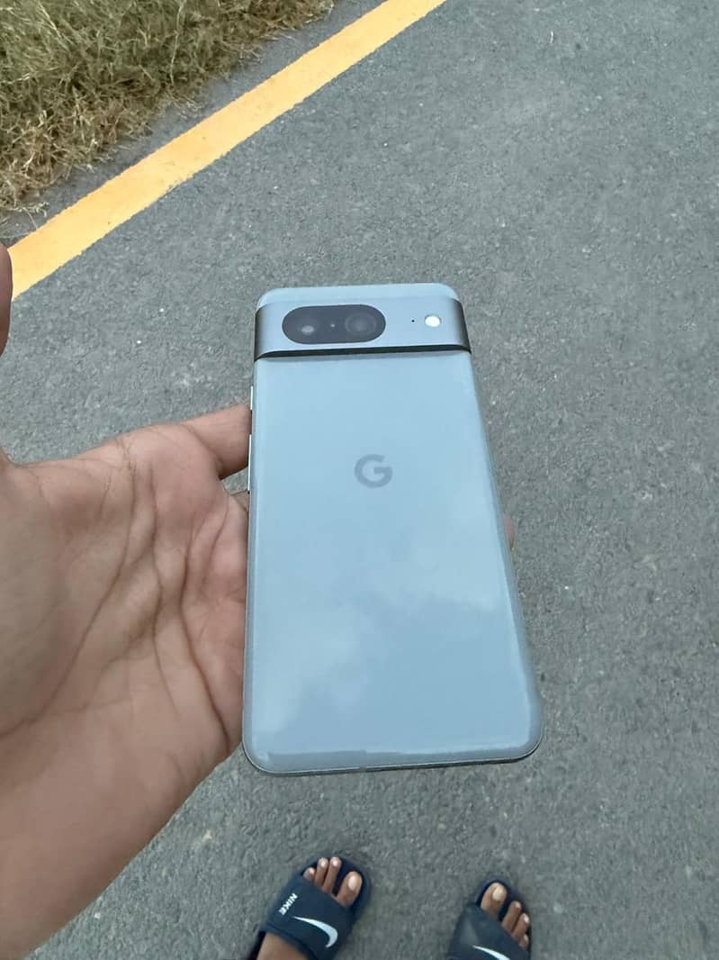 Google Pixel 8 1