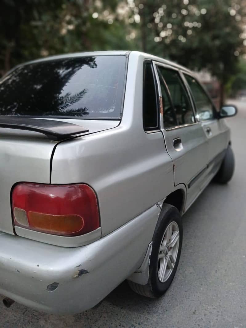 KIA Classic 2001 19