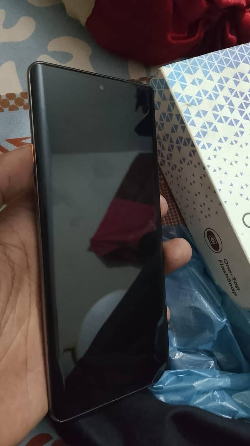 Tecno CAMON 40 Pro 1