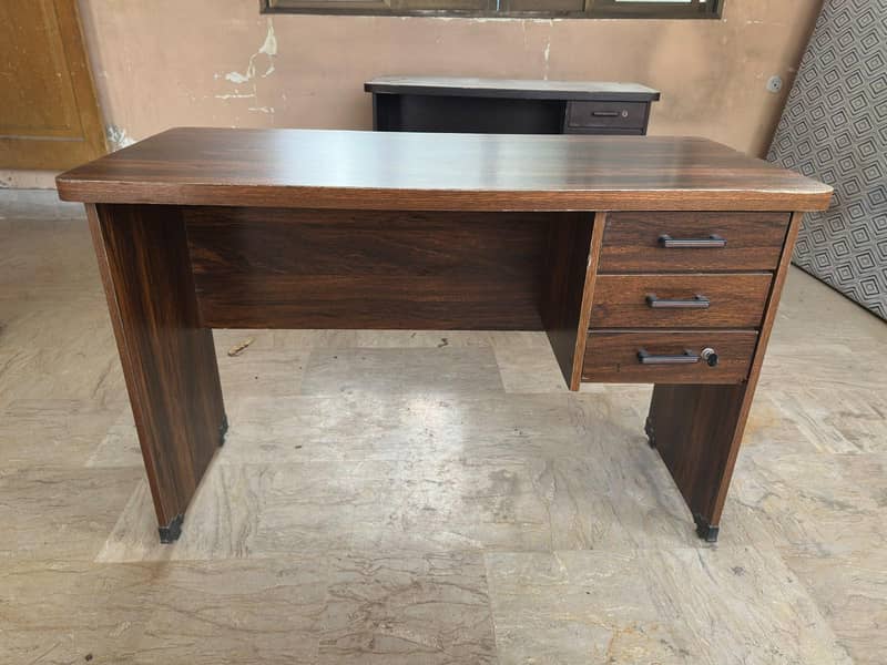 Office Table 0