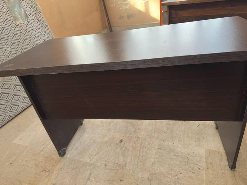 Office Table 9